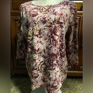 Appleseeds floral top